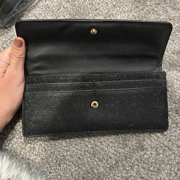 Michael Kors - Glitter Black Wallet - Picture 2 of 9